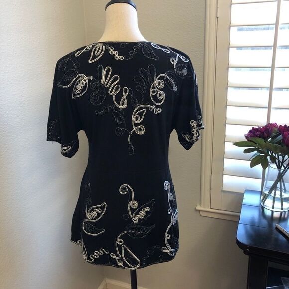 LAUREN MICHELLE V-neck Pullover Embroidered Tunic - Picture 4 of 6